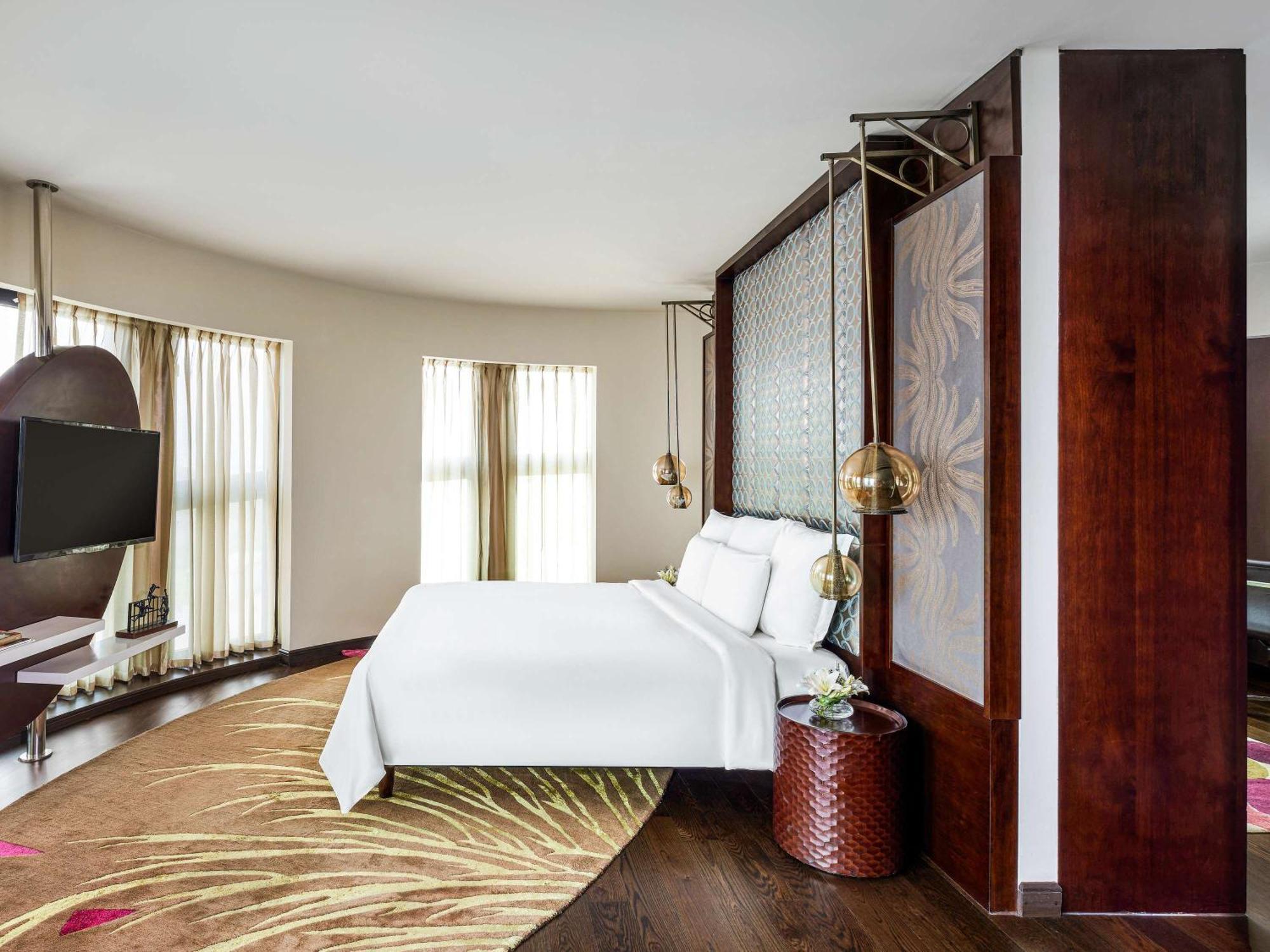 Pullman New Delhi Aerocity Экстерьер фото