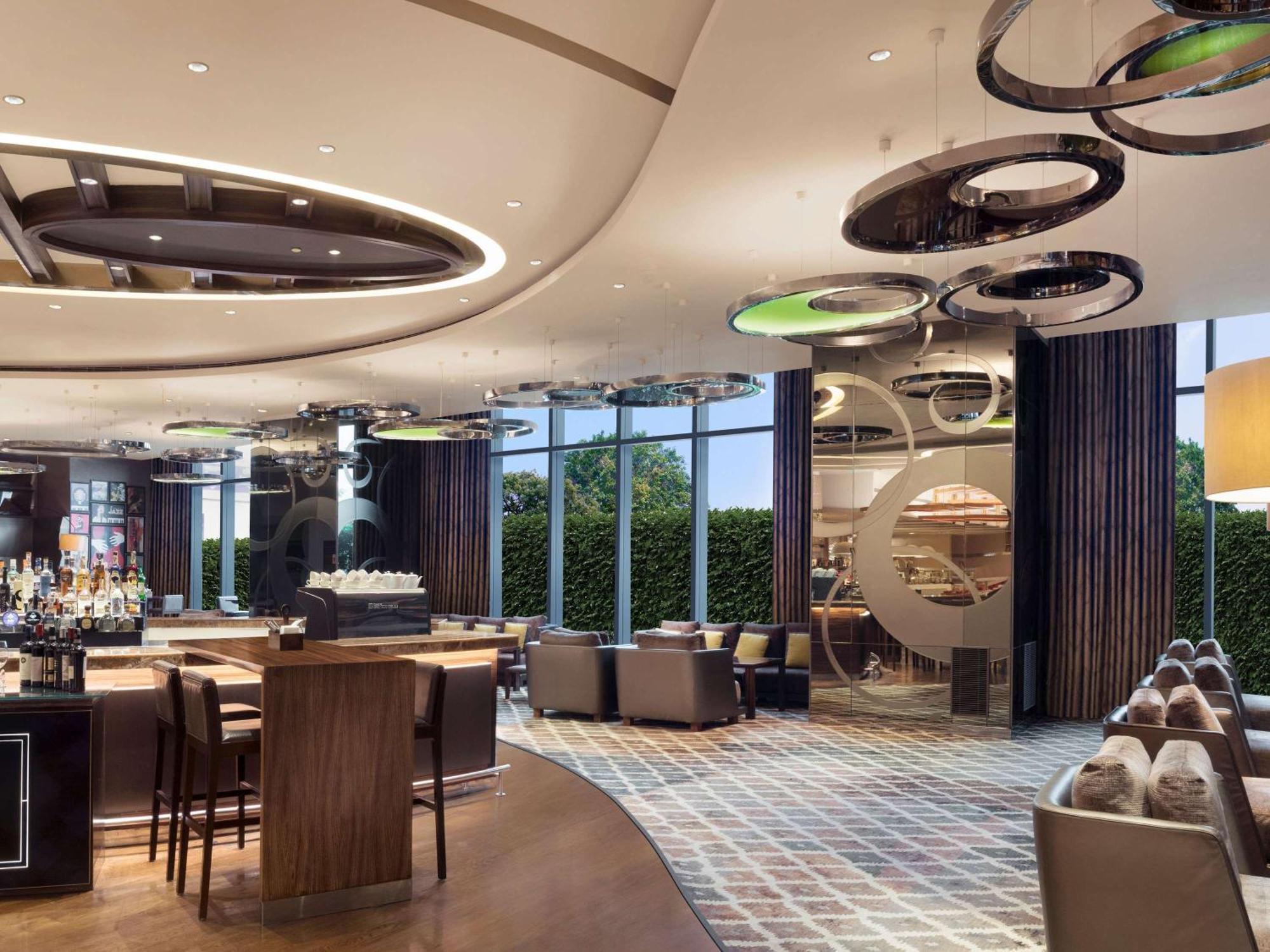 Pullman New Delhi Aerocity Экстерьер фото The lounge at the airport