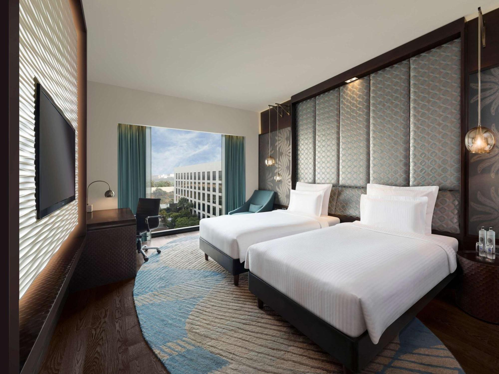 Pullman New Delhi Aerocity Экстерьер фото Deluxe Room
