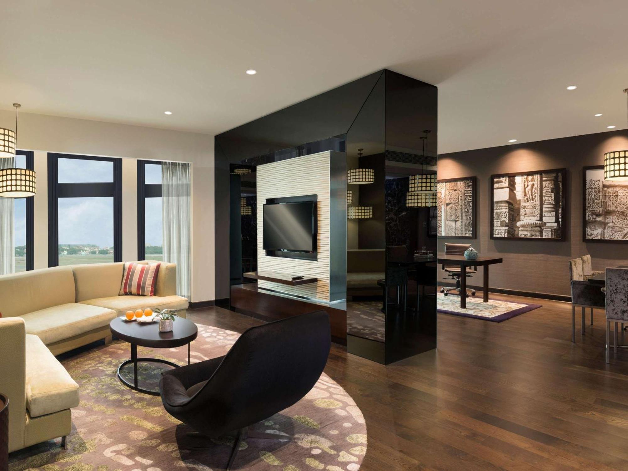 Pullman New Delhi Aerocity Экстерьер фото A typical apartment interior