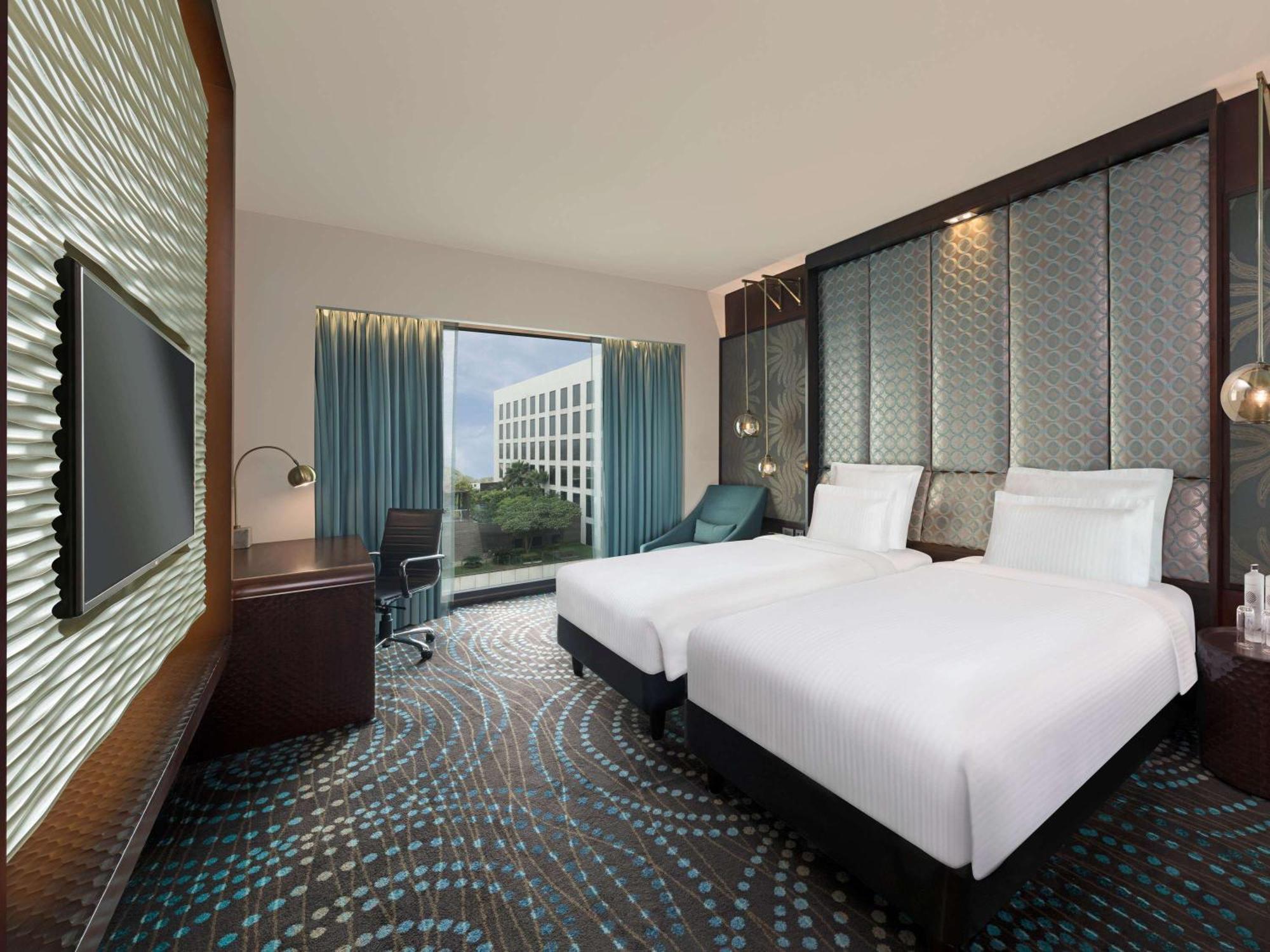 Pullman New Delhi Aerocity Экстерьер фото Deluxe Room