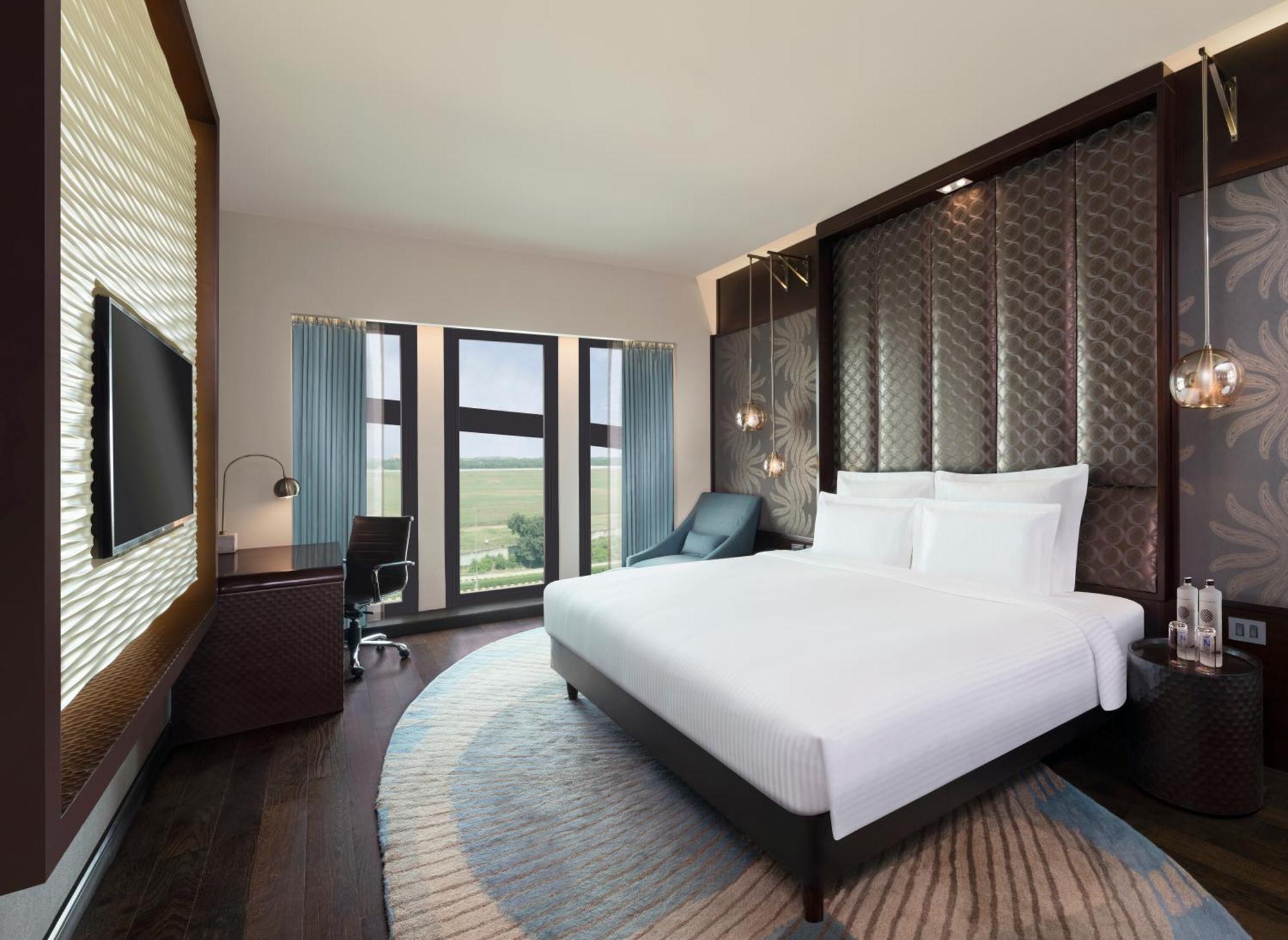 Pullman New Delhi Aerocity Экстерьер фото Deluxe Room